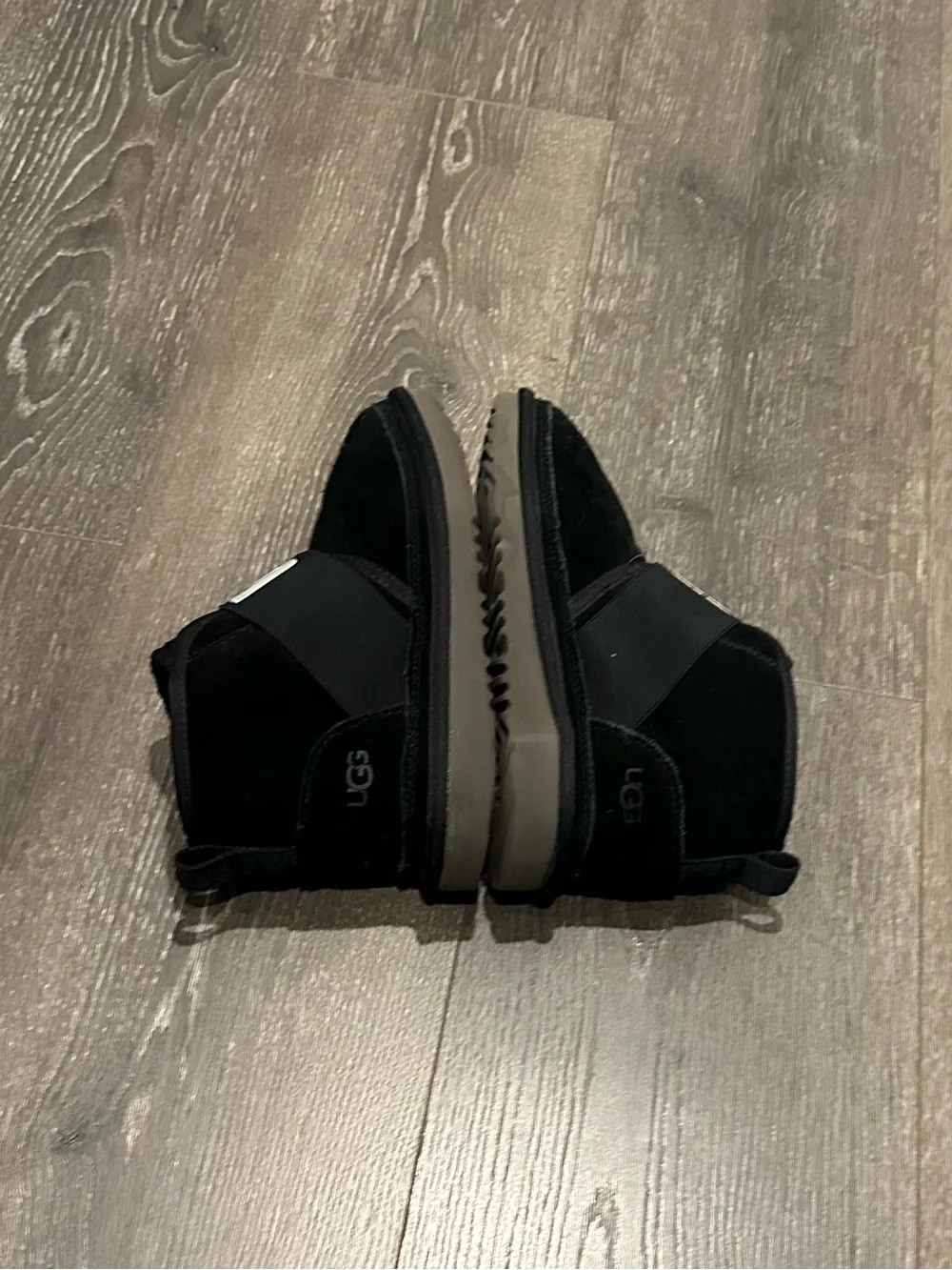 UGG Black Label Interior Size Tag Detail kids size 2